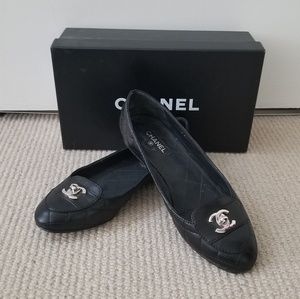 Chanel quilted flats